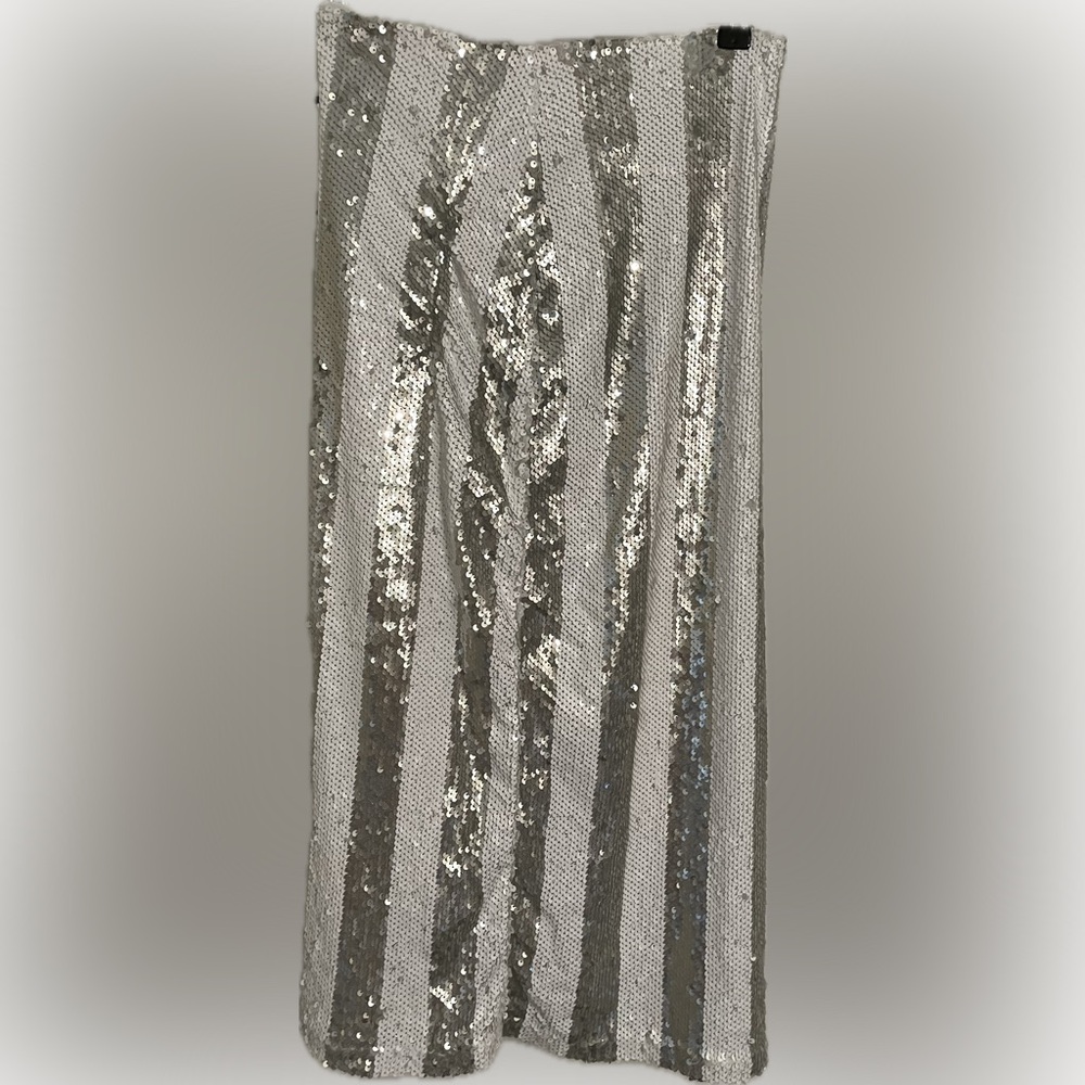 White and Silver Sequin Slitted Longi Skirt